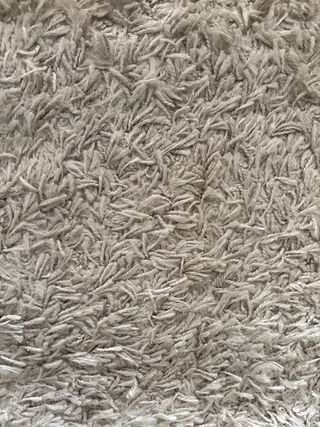 Alfombra beige de poliéster