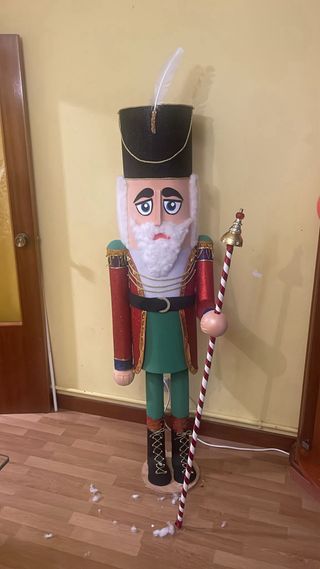 Statuina di uno schiaccianoci artigianale alta 1,70 m