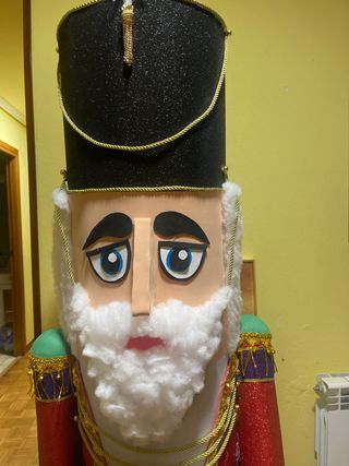 Statuina di uno schiaccianoci artigianale alta 1,70 m