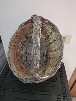 Cesto artigianale sardo in canna e olivastro