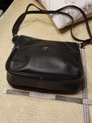 Bolso Negro El Potro Asa Ajustable