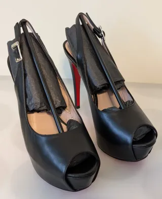 Zapatos Angari cuero negro y suela roja talla 38