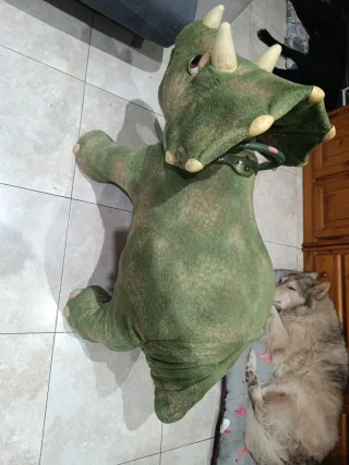 Kota el Triceratops Peluche
