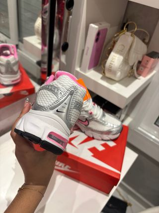 Nike Air Max Moto 2K