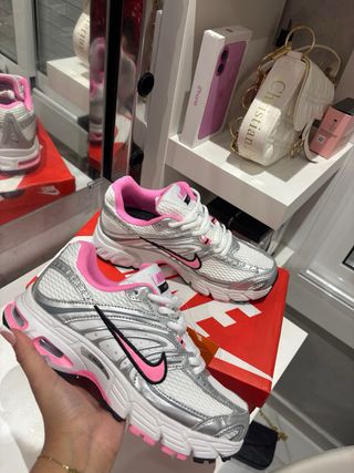 Nike Air Max Moto 2K