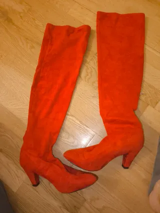 Stivali alti rossi da donna