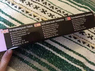 Cepillo Alisador de Pelo Aura Negro