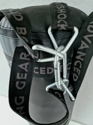 Sacco da boxe 32kg + Guantoni da boxe