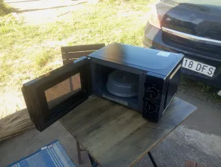 Microondas Toshiba Negro