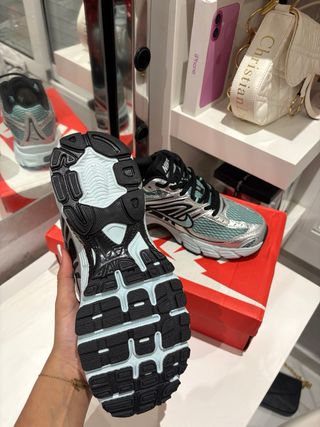 Nike Air Max Moto 2K