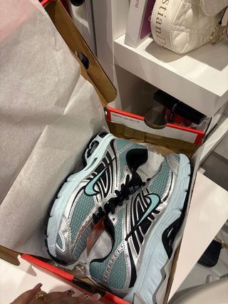 Nike Air Max Moto 2K