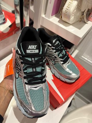 Nike Air Max Moto 2K