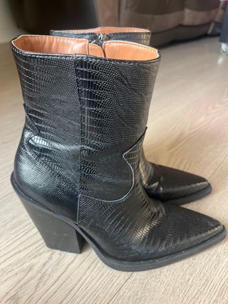 Botas cowboy Zara negras