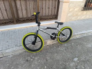 Bicicleta BMX 20 Buen Estado