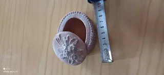 Cajita de terracota decorada