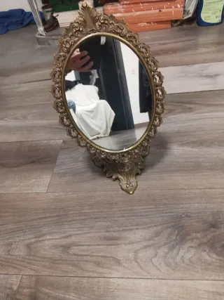 Espejo de sobremesa antiguo dorado de brnce