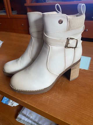 Botas blancas tacón talla 39