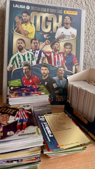 Panini Megacracks 25/26 (MIRO FALTAS)