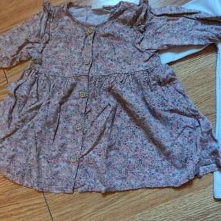 2 vestitini bimba fantasia floreale e con disegno