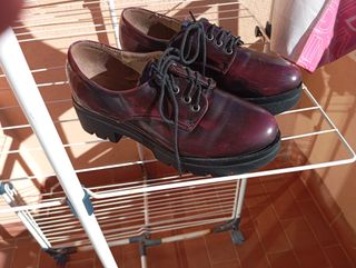 Zapatos Oxford Morados y Negros