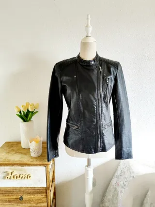 Cazadora negra only M