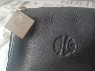 Neceser o bolso mano piel negro nuevo