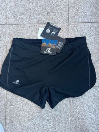 Shorts deportivos Salomon negros
