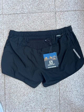Shorts deportivos Salomon negros