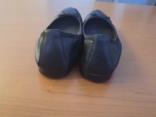 Ballerine nere in vera pelle Tamaris punta rotonda