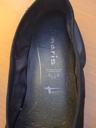 Ballerine nere in vera pelle Tamaris punta rotonda