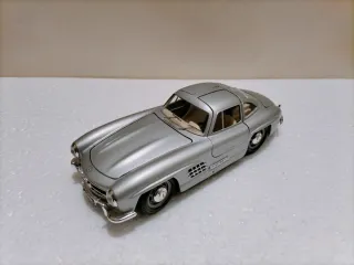 Mercedes Benz 300 SL Bburago 1/24