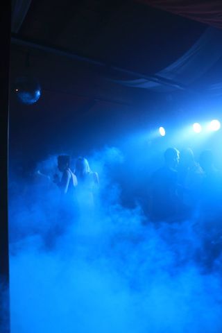 NOLEGGIO LUCI DA DISCOTECA & EFFETTI SPECIALI PER