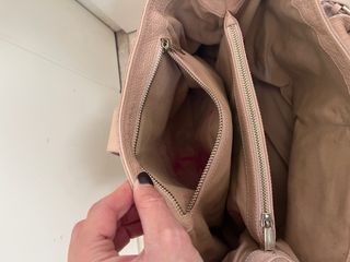 Bolso Pedro del Hierro rosa maquillaje