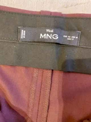 Pantalón ancho recto color berenjena