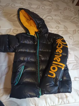 Abrigo Benetton niño1,50o 1,60 negro y amarillo ta