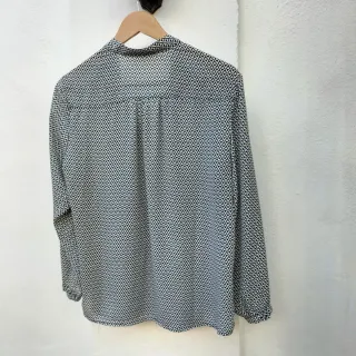 Blusa Kanja Estampada Blanco y Negro