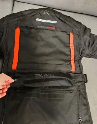 Chaqueta Moto Talla XS y Guantes Talla S. 3 usos