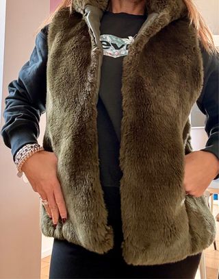 Gilet in pelliccia ecologica verde