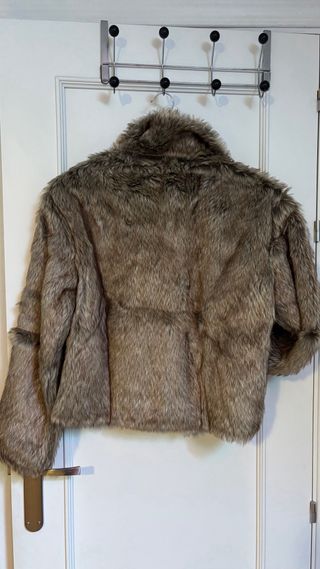 Cazadora pelo sintético