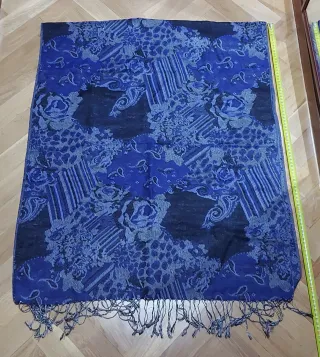 Fular tejido fino azul y negro