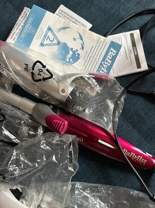 Plancha de pelo BaByliss con accesorios