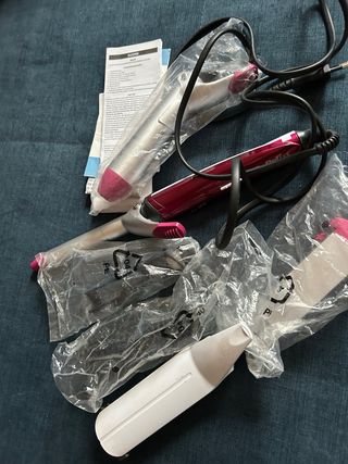 Plancha de pelo BaByliss con accesorios