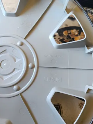 Tapacubos Suzuki Swift 15 originales