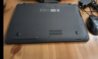 Portátil Asus F551C Negro bien cuidado