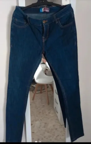 Lote de ropa,los pantalones son talla 38...9 prend