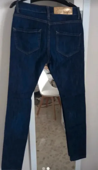 Lote de ropa,los pantalones son talla 38...9 prend