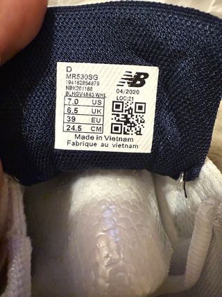 Zapatillas New Balance 530 Plata y Blanco