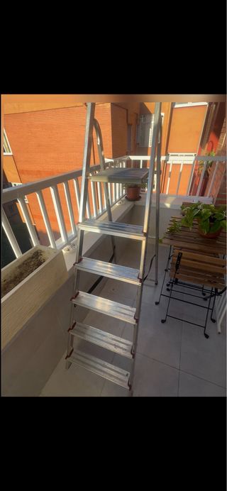 Escalera 6 peldaños aluminio (precio por unidad)