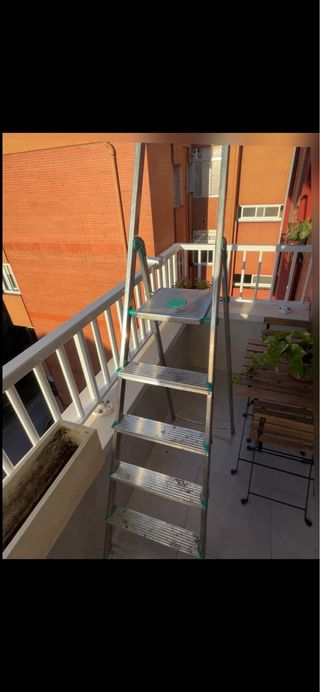 Escalera 6 peldaños aluminio (precio por unidad)