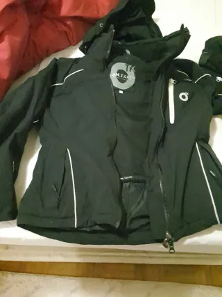 Chaqueta de esquí negra